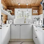 بيت للعطل 3 Bedroom Cozy In *