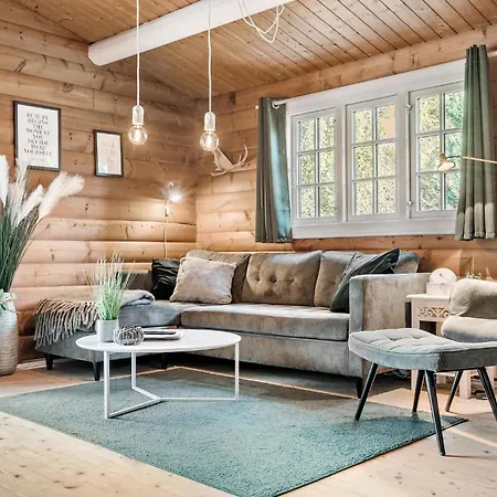 3 Bedroom Cozy In