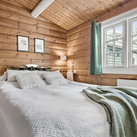 Vakantiehuis 3 Bedroom Cozy In *