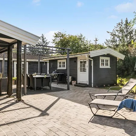 3 Bedroom Cozy In Vakantiehuis